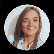 Profesora de derecho, apta para cualquier alumno y todo tipo de edades